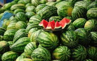 邳州网红吃小瓜事件真相,真相背后引人深思