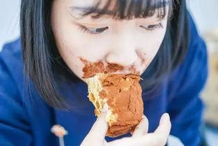 吃瓜事件网红爱可可,吃瓜事件背后的故事与启示